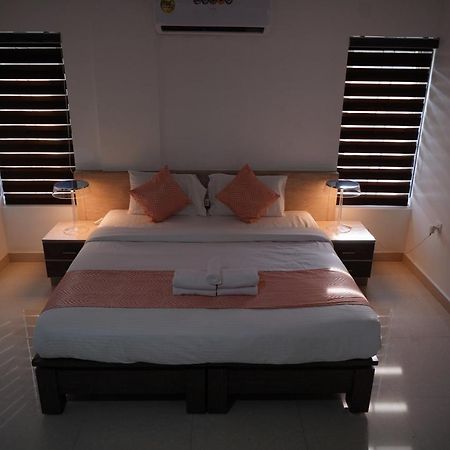 קולאם Chandra Inn מראה חיצוני תמונה