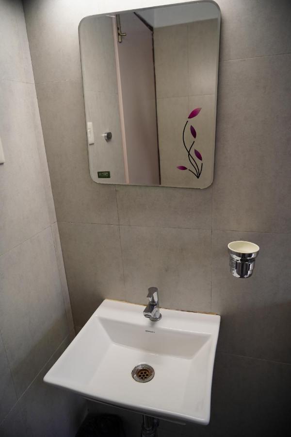 קולאם Chandra Inn מראה חיצוני תמונה